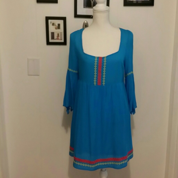 BOHO turquoise Embroidered bell sleeve dress NWT - Picture 4 of 7